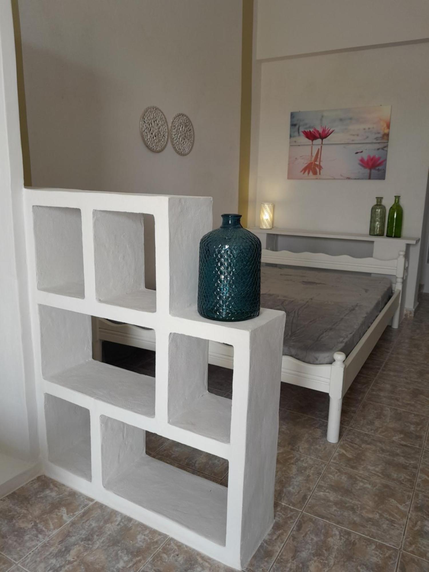 Overhill Apartments Adamas Bagian luar foto