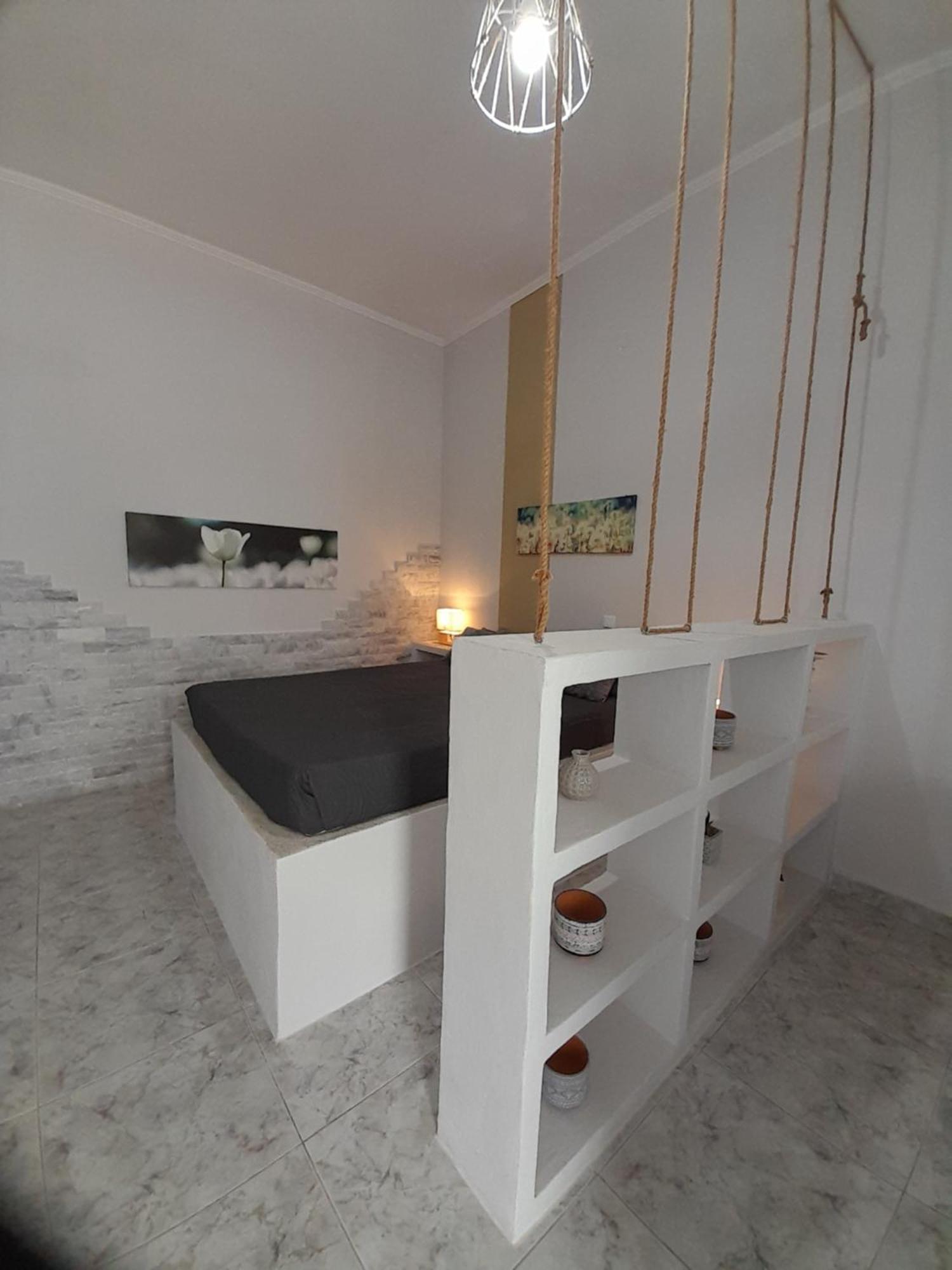 Overhill Apartments Adamas Bagian luar foto